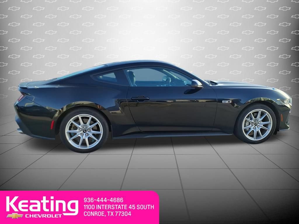 Used 2025 Ford Mustang GT Premium RWD image 4