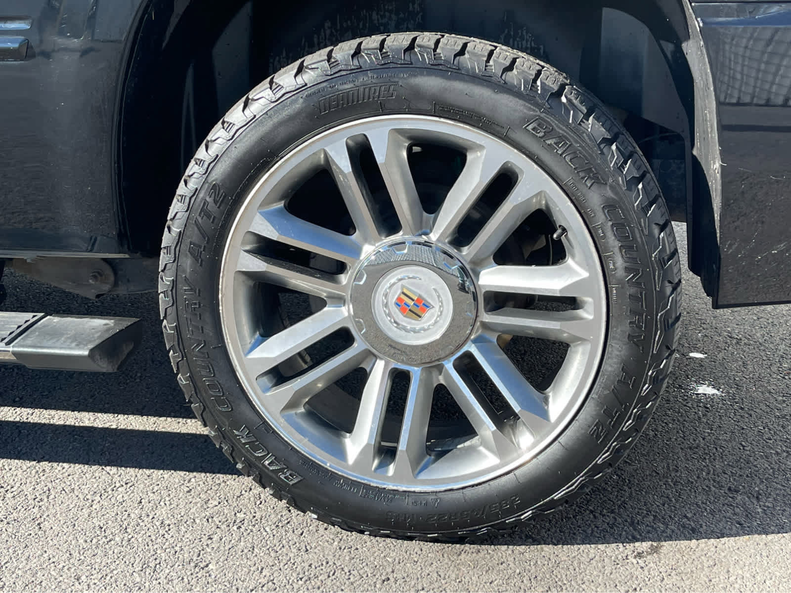 Used 2014 Cadillac Escalade Premium image 9