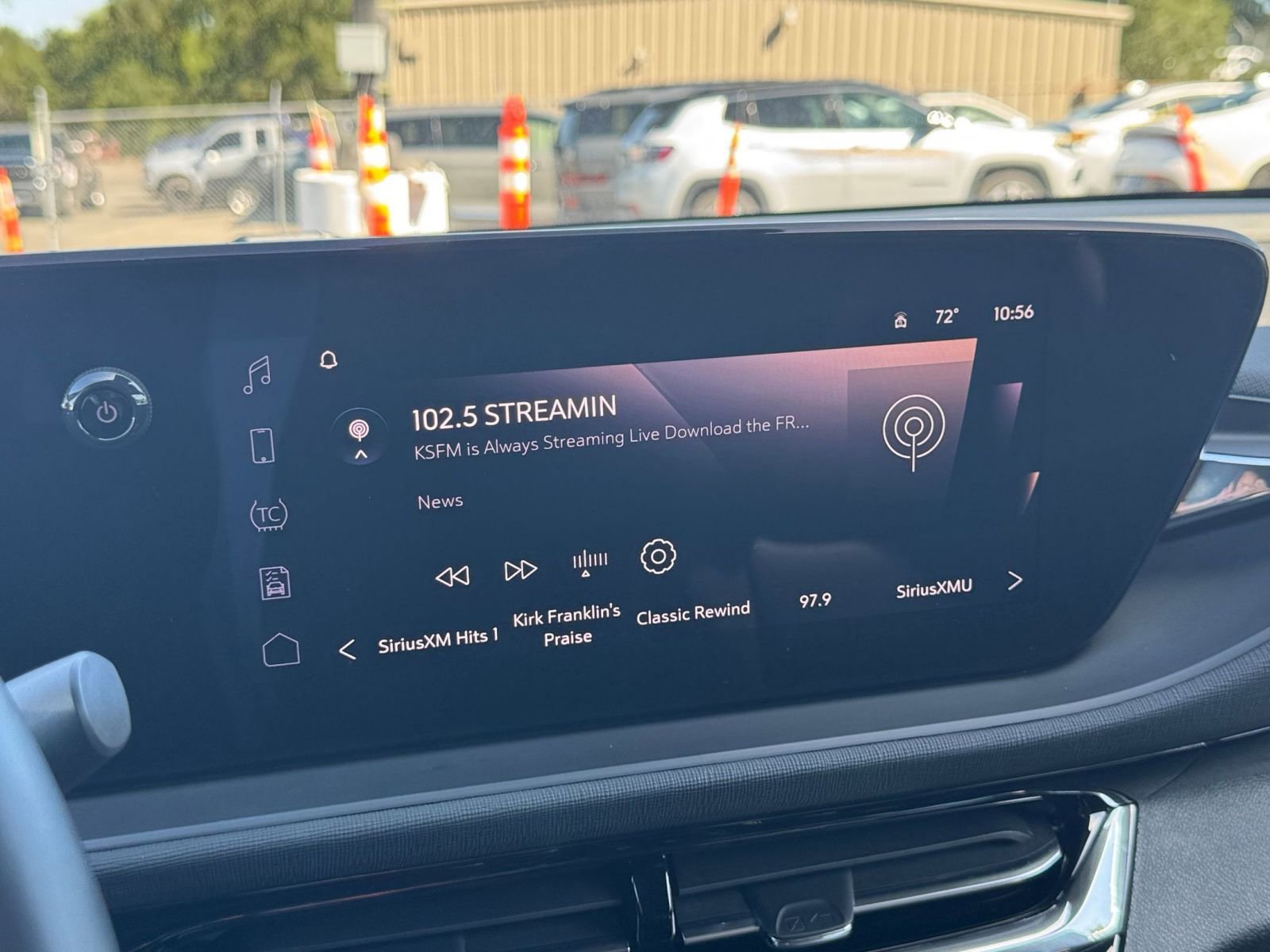 Used 2025 Buick Envista Sport Touring image 20