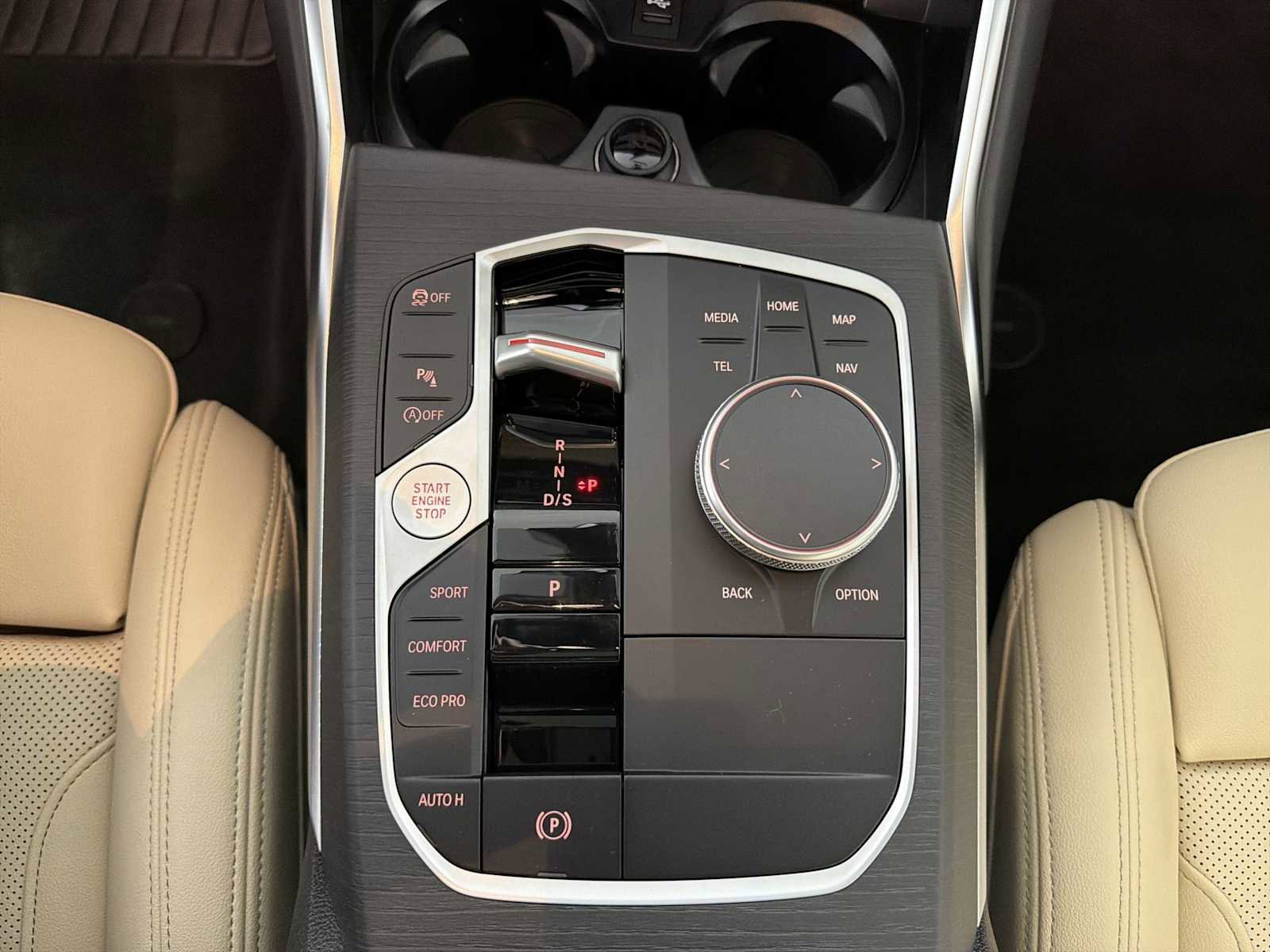 New 2026 BMW 330i xDrive Sedan w/ Convenience Package image 17