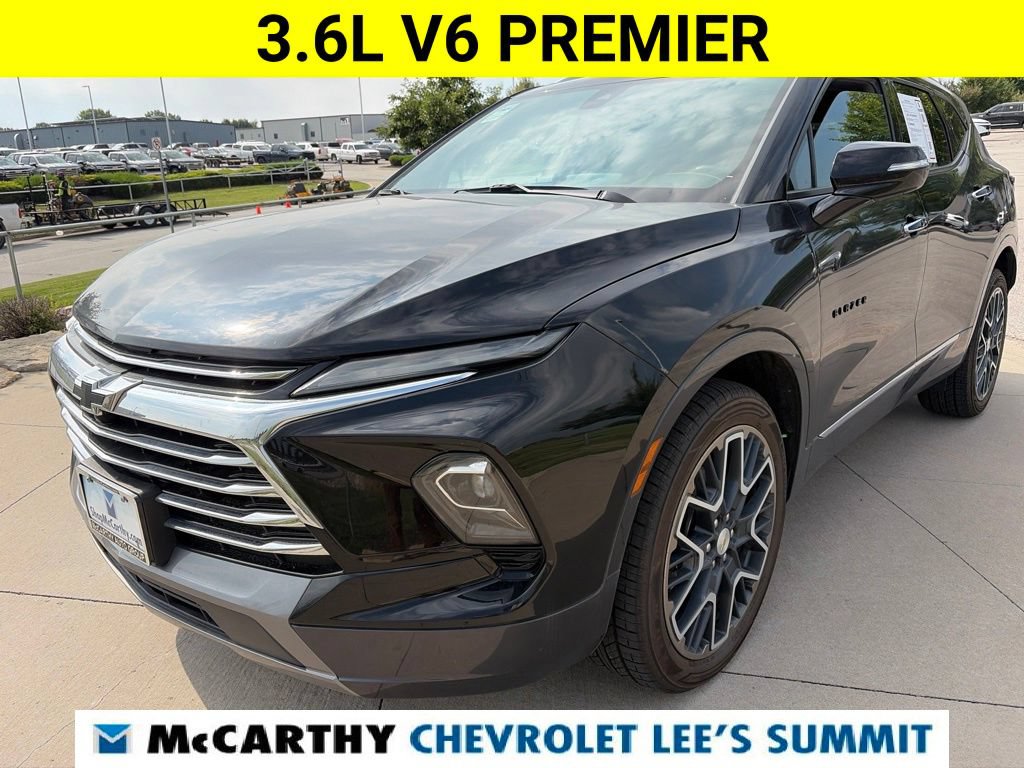 Used 2023 Chevrolet Blazer Premier w/ Driver Confidence II Package FWD image 4