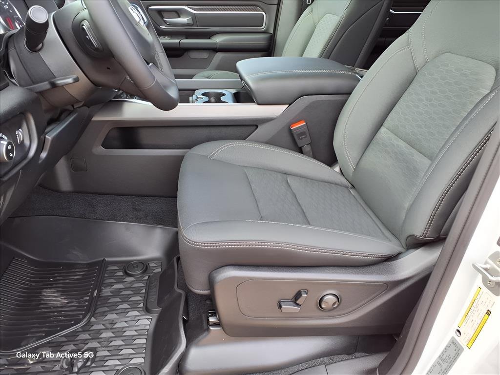 New 2026 RAM 1500 4x4 Crew Cab image 24
