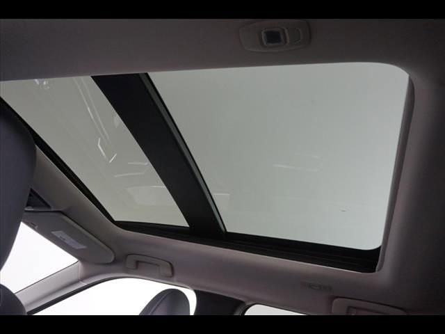 Used 2025 Mitsubishi Outlander SE image 13