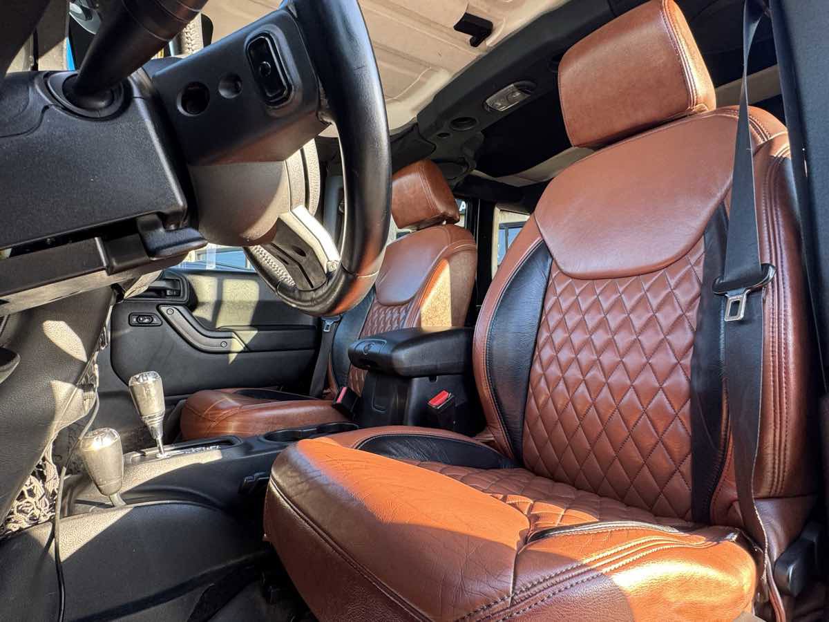 Used 2013 Jeep Wrangler Unlimited Sport AWD/4WD image 29
