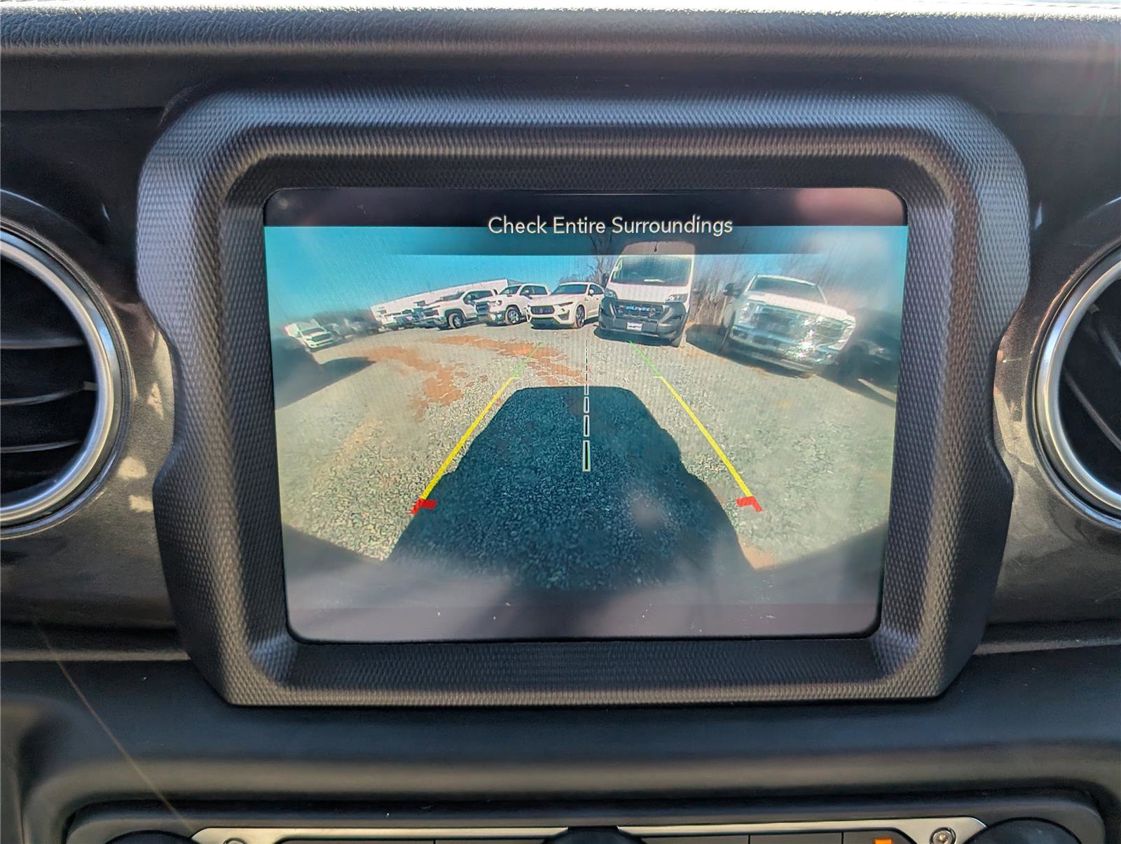 Used 2020 Jeep Wrangler Unlimited Sahara image 29