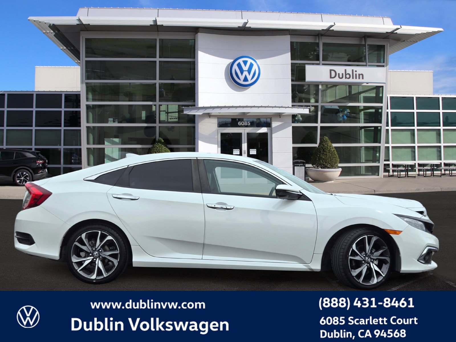 Used 2020 Honda Civic Touring image 3