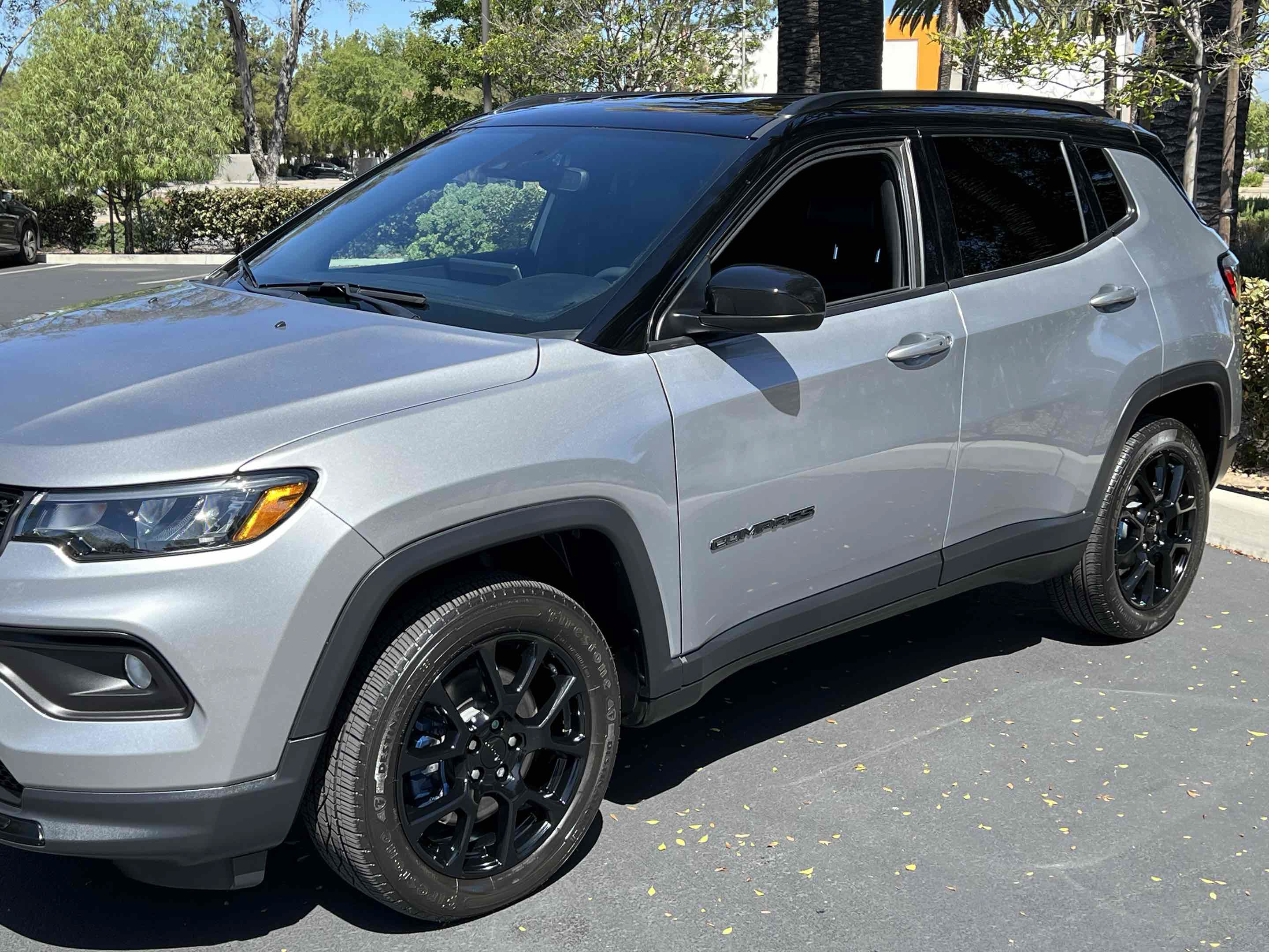 Used 2023 Jeep Compass Latitude AWD/4WD image 56