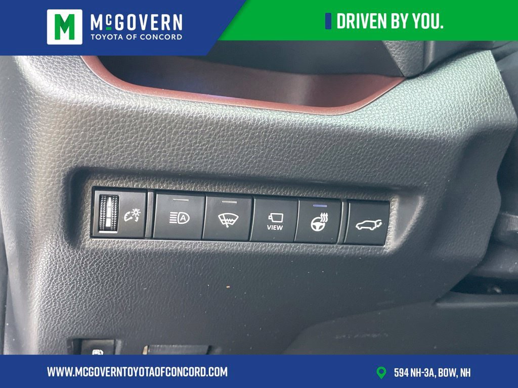 Used 2020 Toyota RAV4 Limited AWD/4WD image 16