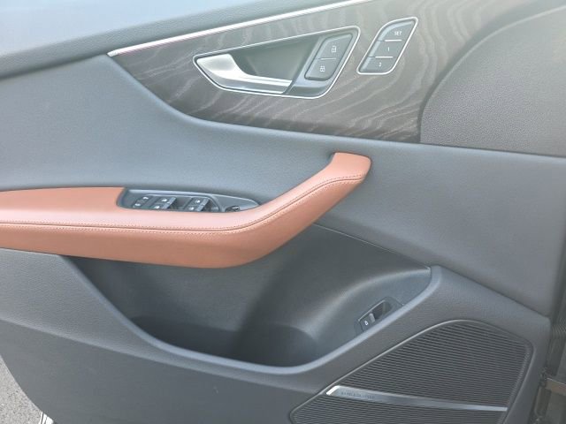 Used 2022 Audi Q8 Prestige image 11