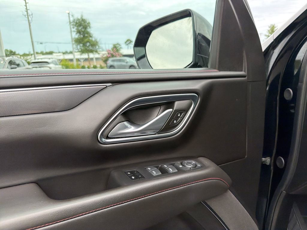 Used 2024 Chevrolet Suburban RST RWD image 19