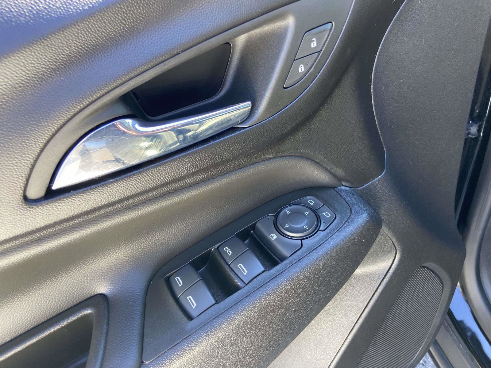 Used 2024 Chevrolet Equinox LT image 9