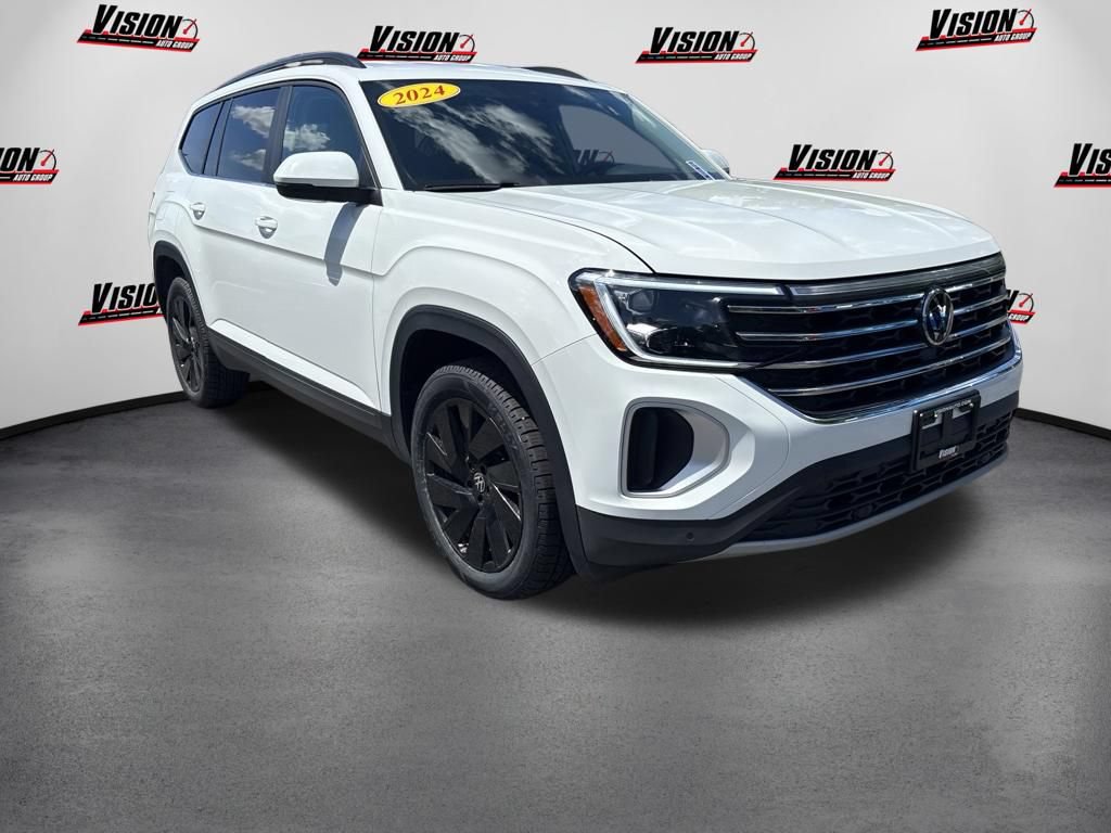Used 2024 Volkswagen Atlas SE AWD/4WD image 3
