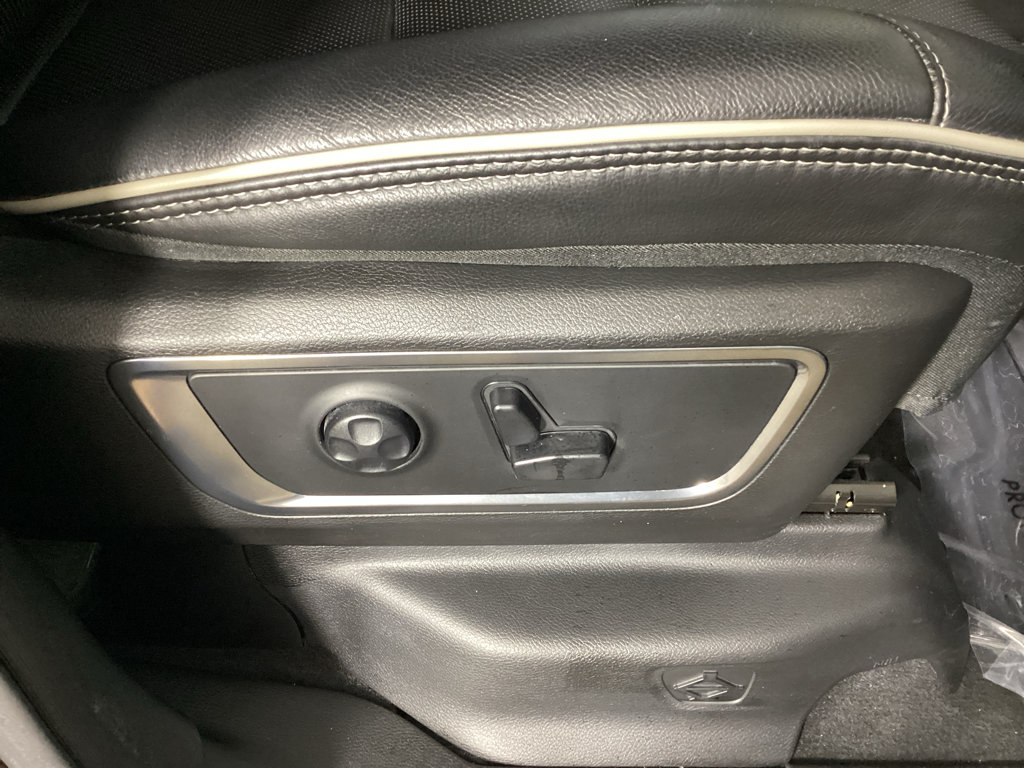 Used 2019 RAM 1500 Limited AWD/4WD image 9