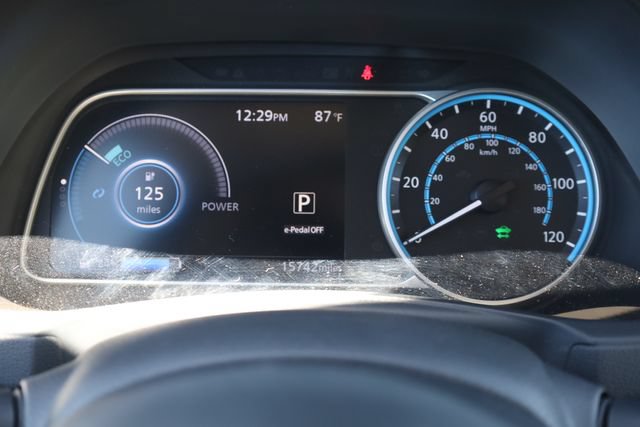 Certified 2025 Nissan Leaf S FWD image 19