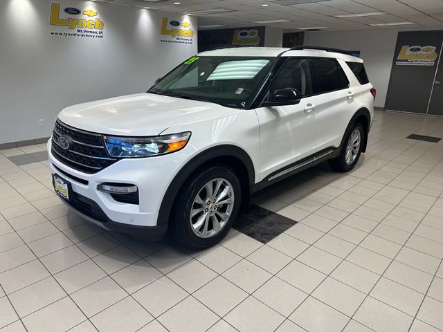 Used 2023 Ford Explorer XLT w/ Equipment Group 202A AWD/4WD image 2