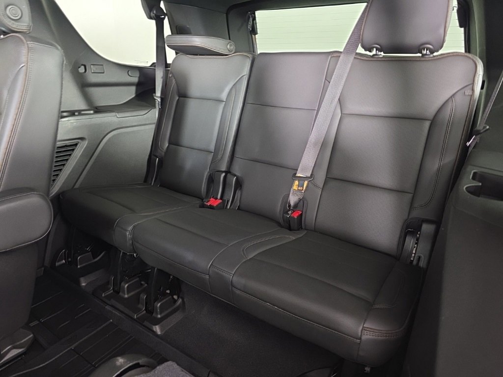 Used 2021 Chevrolet Tahoe High Country w/ Premium Package image 32