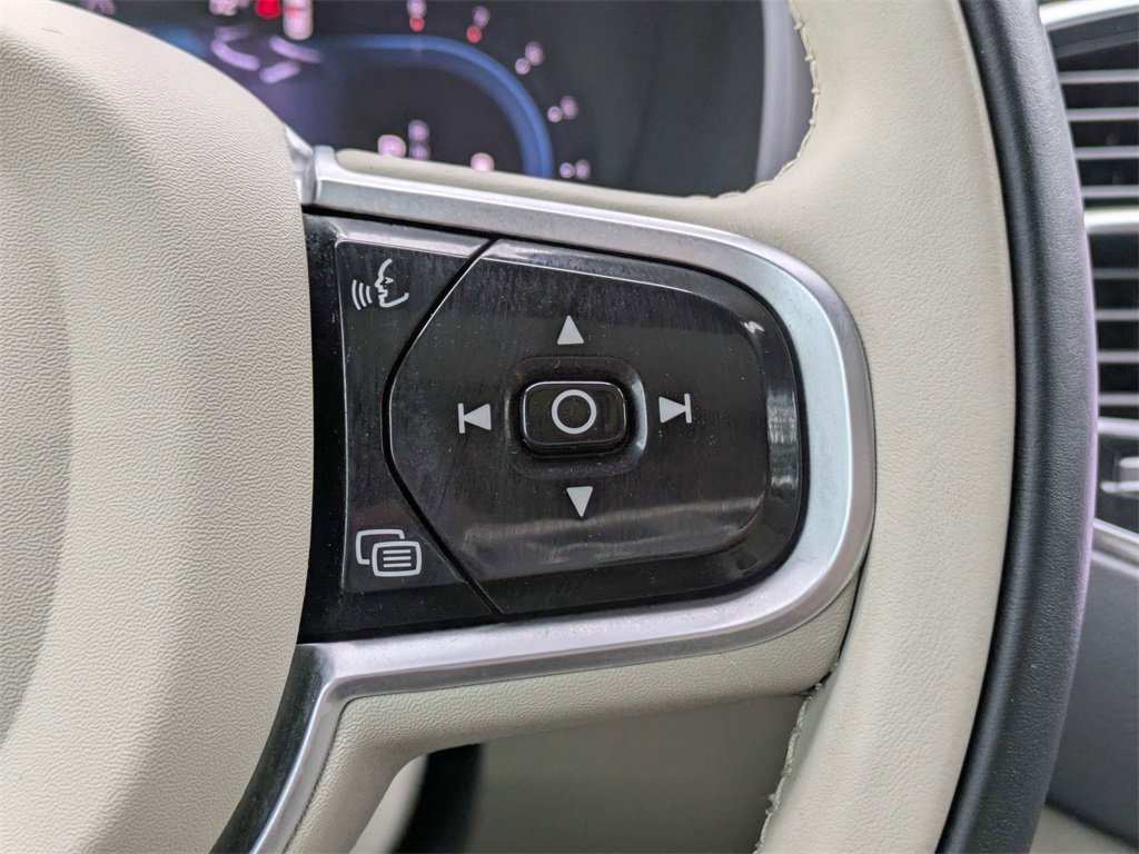 Used 2023 Volvo XC90 B6 Ultimate w/ Protection Package Premier image 37