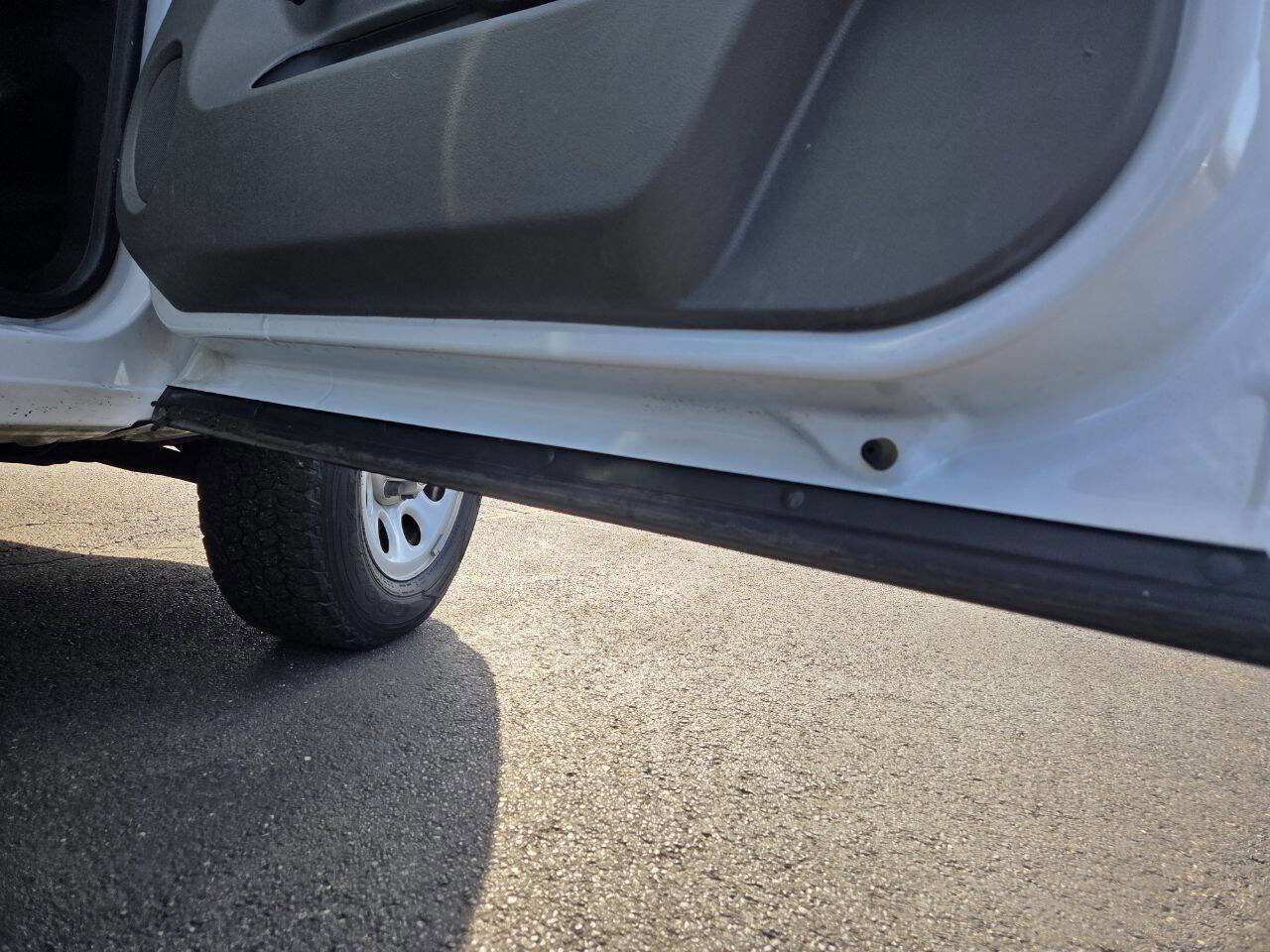 Used 2012 Chevrolet Silverado 1500 W/T image 32