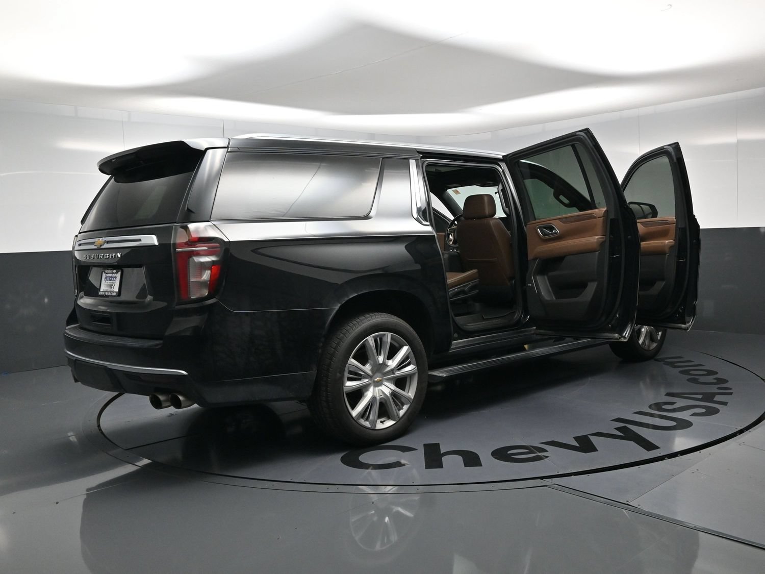 Used 2021 Chevrolet Suburban High Country AWD/4WD image 27