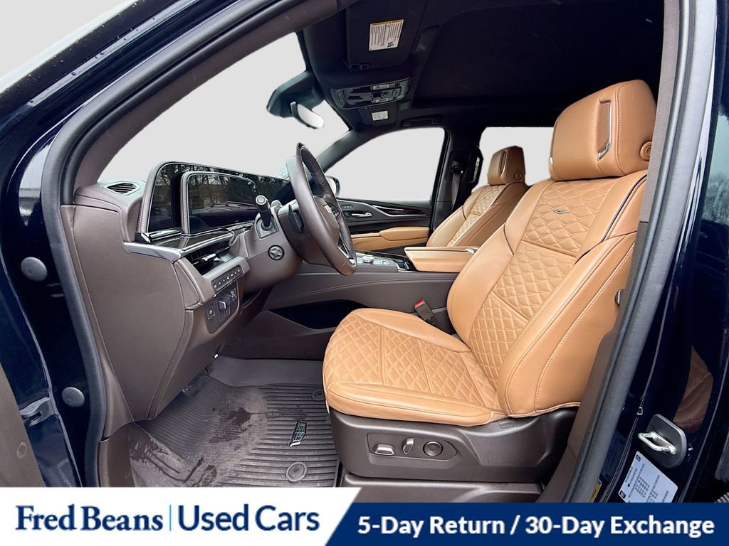 Used 2023 Cadillac Escalade Premium Luxury w/ LPO, Radiant Package AWD/4WD image 24