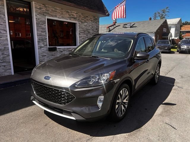 Used 2020 Ford Escape Titanium AWD/4WD image 1