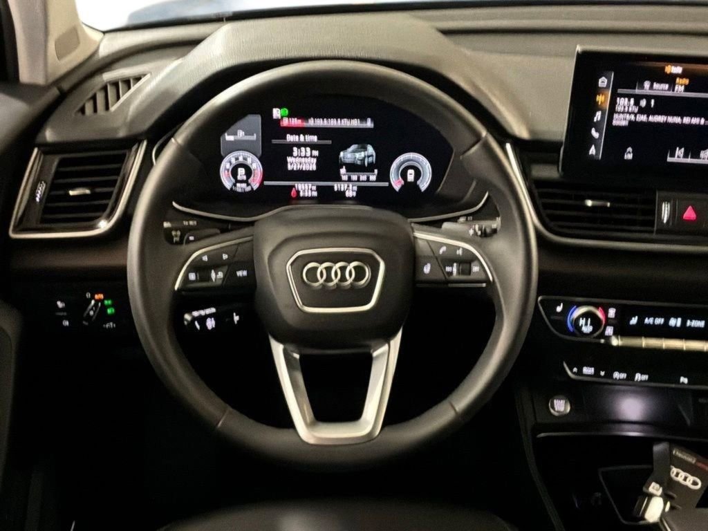 Used 2023 Audi Q5 2.0T Premium Plus w/ Premium Plus Package AWD/4WD image 10