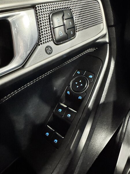 Used 2020 Ford Explorer Limited AWD/4WD image 19
