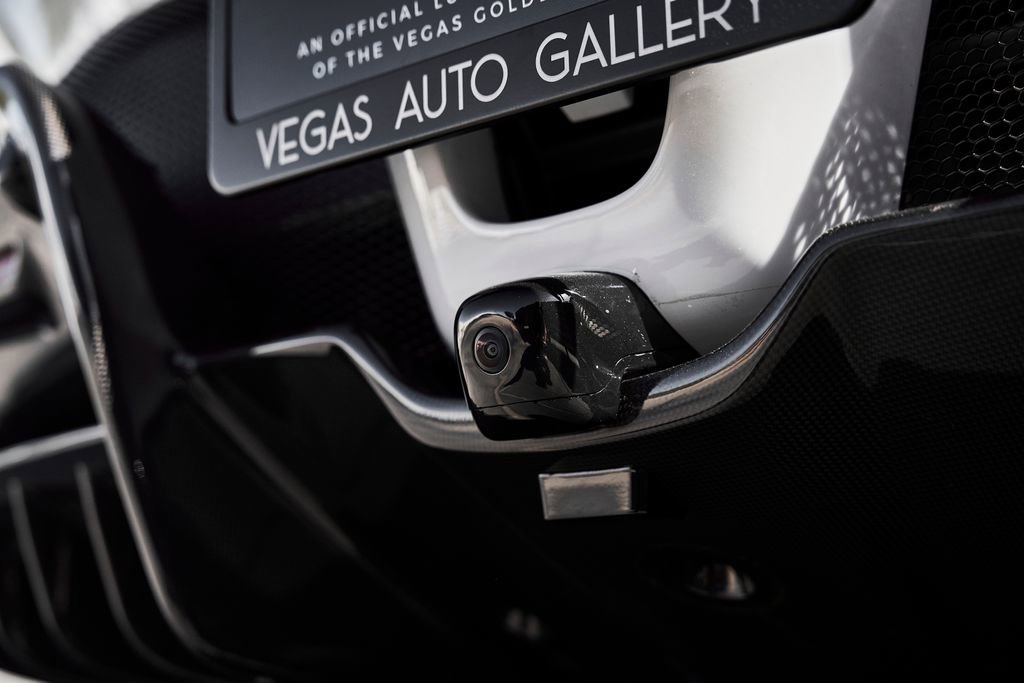 Used 2024 Ferrari SF90 Spider image 16