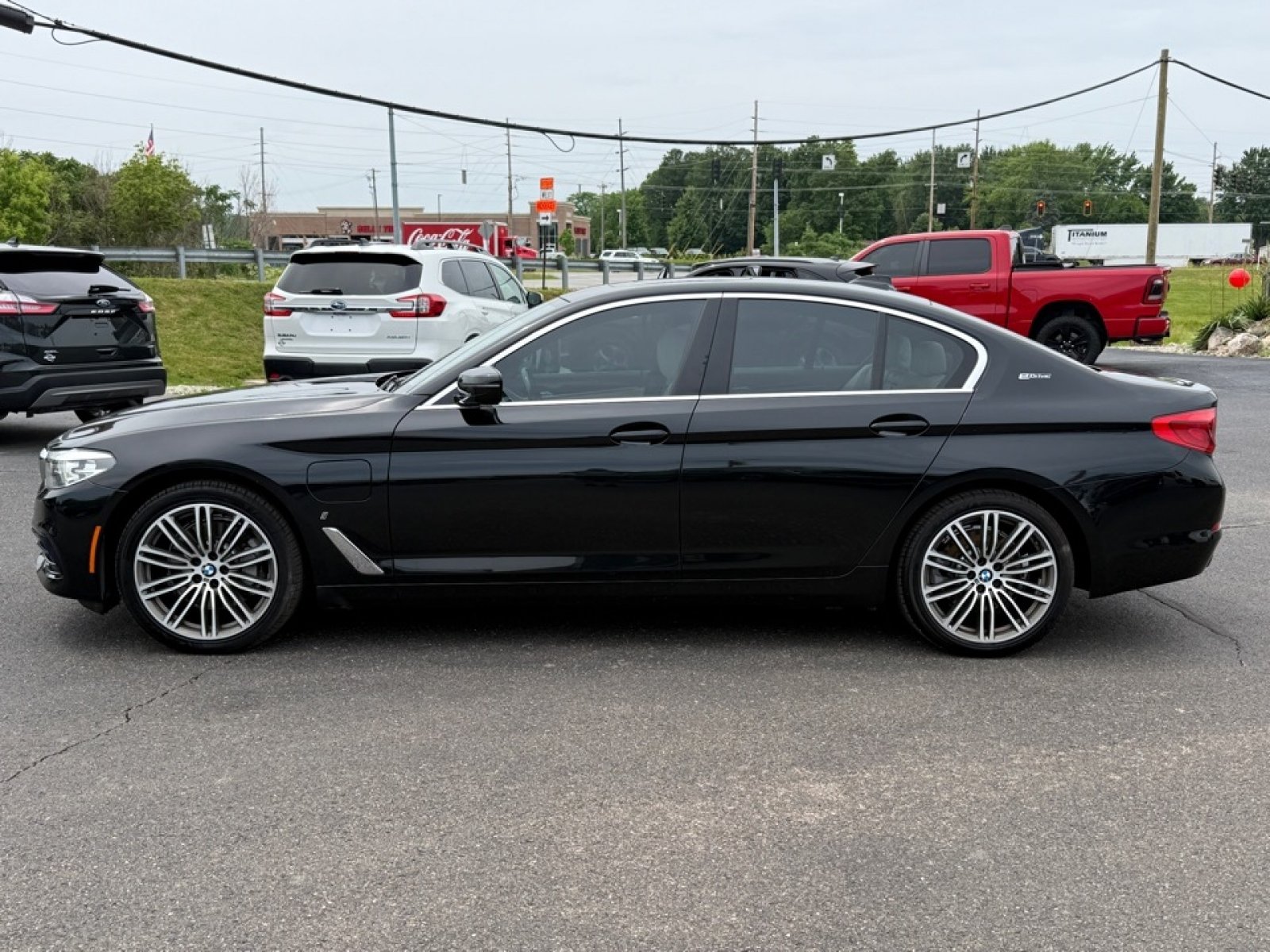 Used 2019 BMW 530e xDrive w/ Convenience Package AWD/4WD image 5