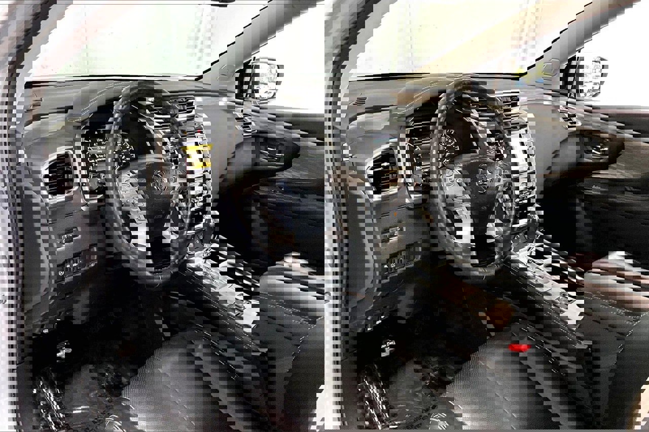 Used 2018 Nissan Murano SL w/ Moonroof Package image 14