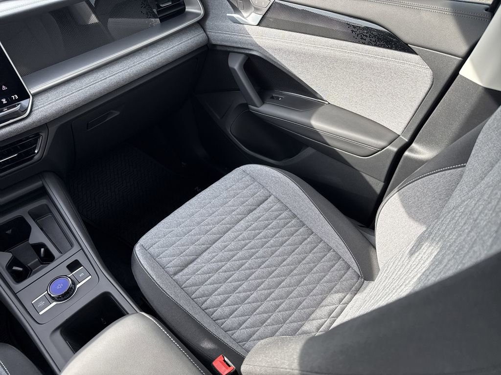 New 2026 Volkswagen Tiguan S FWD image 27