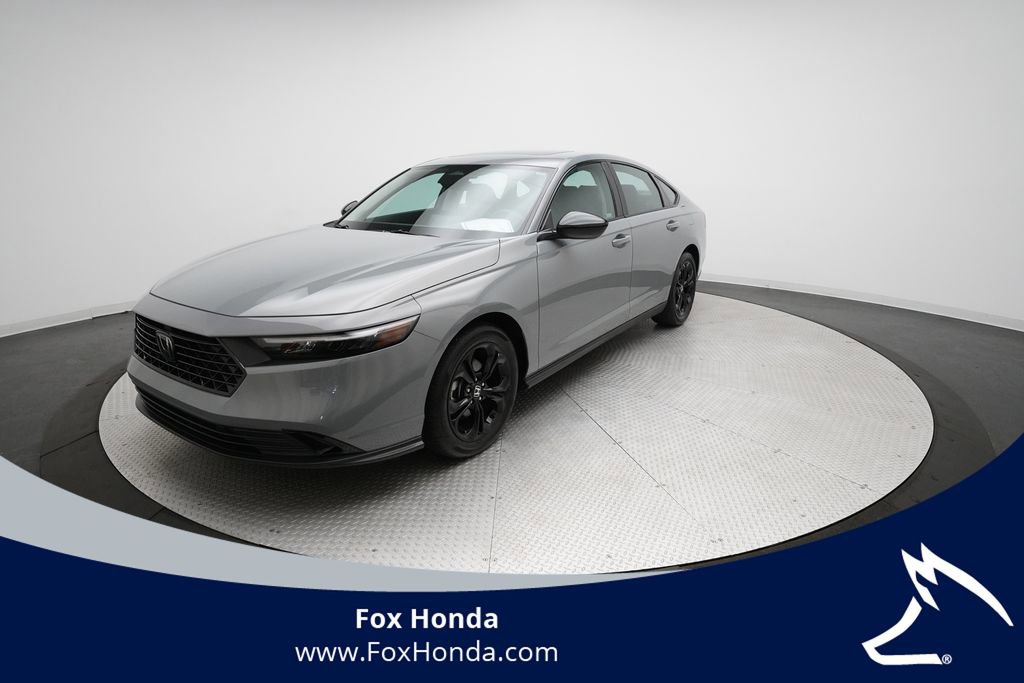 Certified 2025 Honda Accord SE image 1