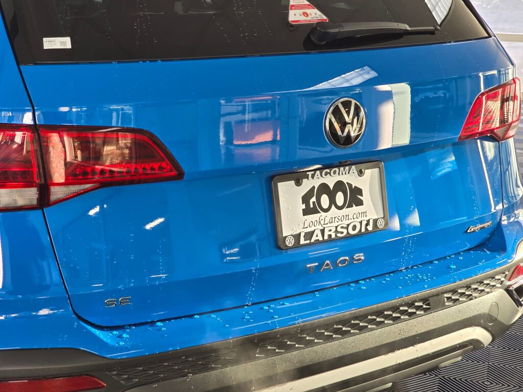 Used 2024 Volkswagen Taos SE image 13