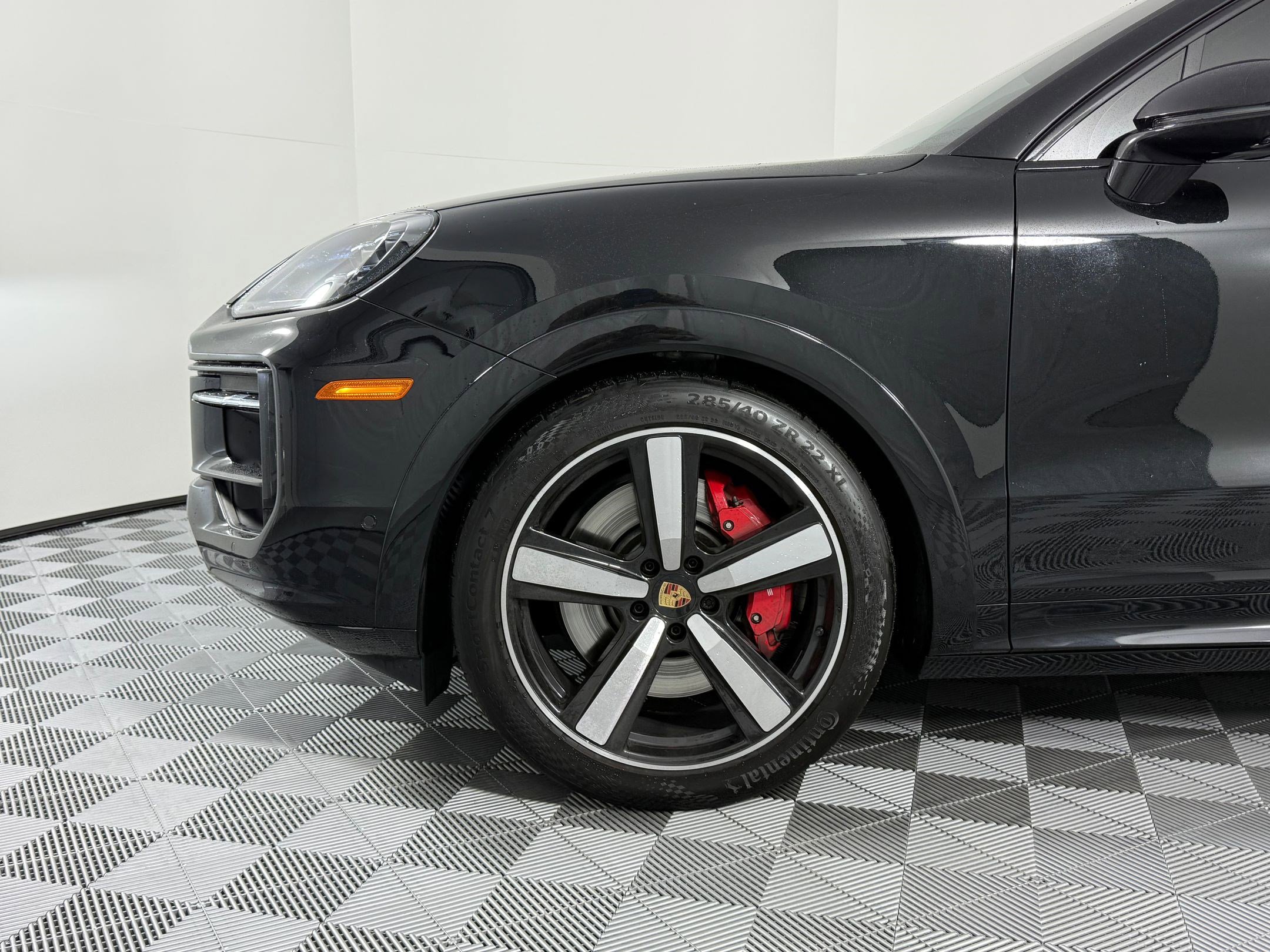 Used 2025 Porsche Cayenne GTS image 11