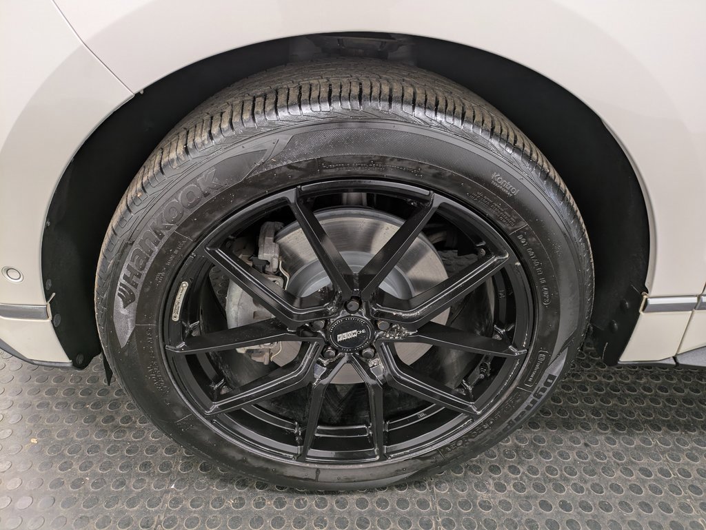 Used 2019 Ford Edge Titanium w/ Equipment Group 301A image 7