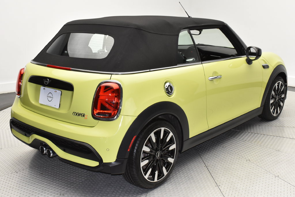 Used 2024 MINI Cooper S FWD image 5