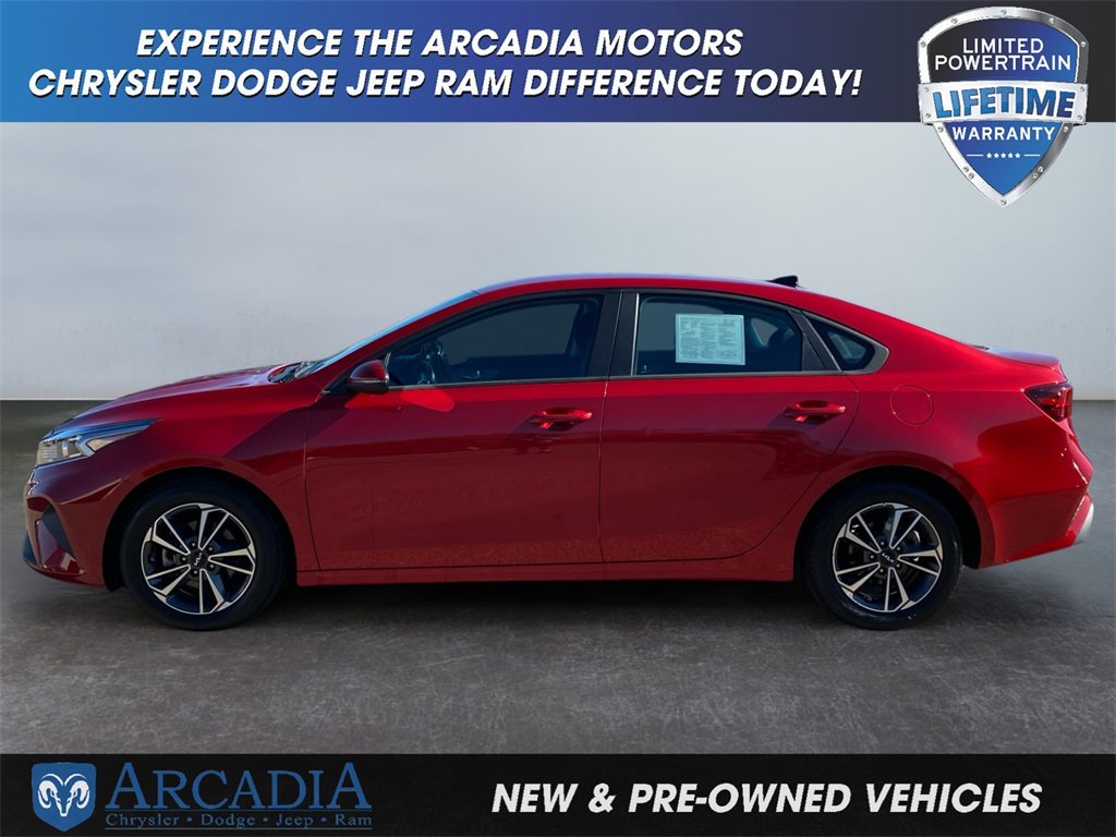 Used 2023 Kia Forte LXS w/ LXS Technology Package image 2