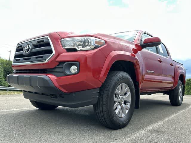 Used 2017 Toyota Tacoma SR5 w/ Tow Package AWD/4WD image 24