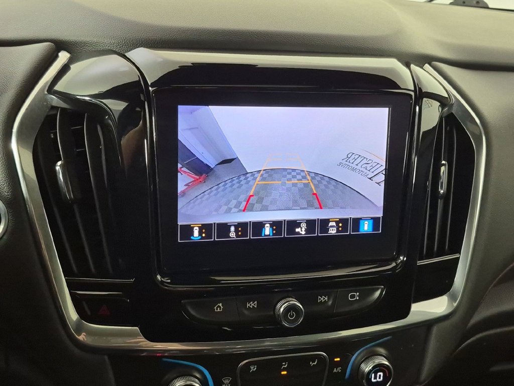 Used 2023 Chevrolet Traverse RS AWD/4WD image 24