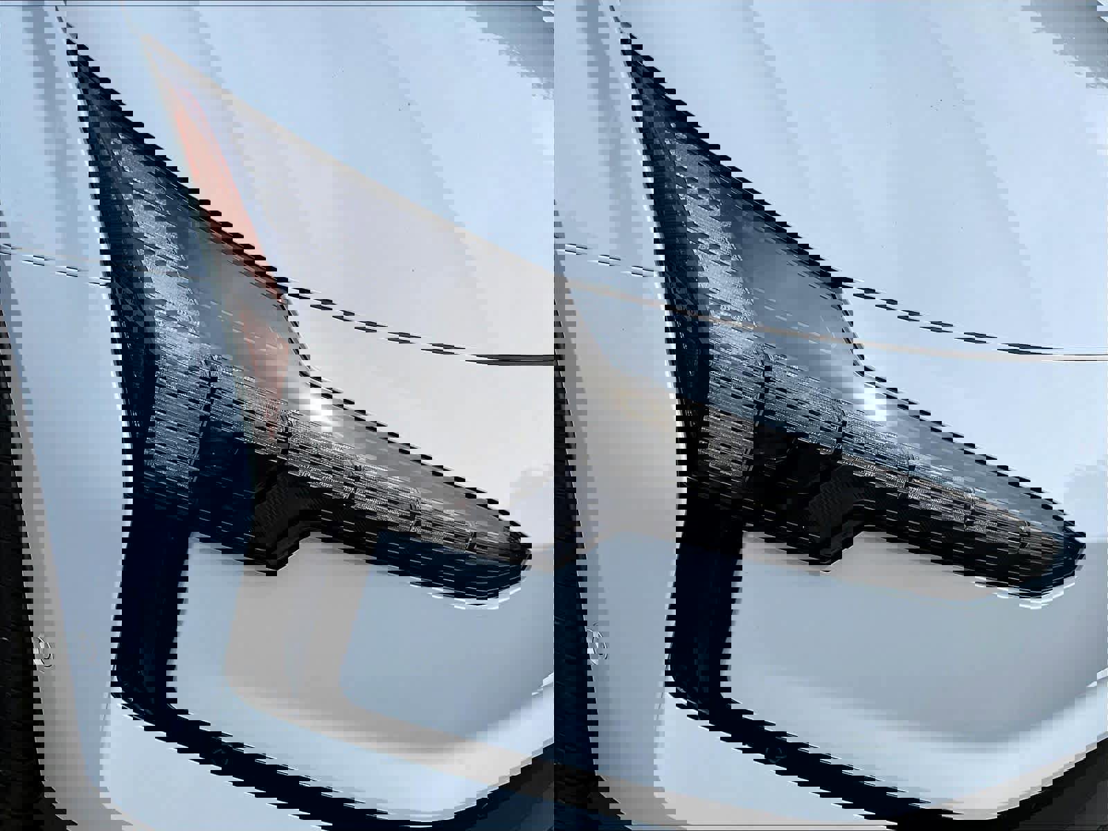 New 2026 Volvo EX30 Ultra w/ Protection Package Premier image 33