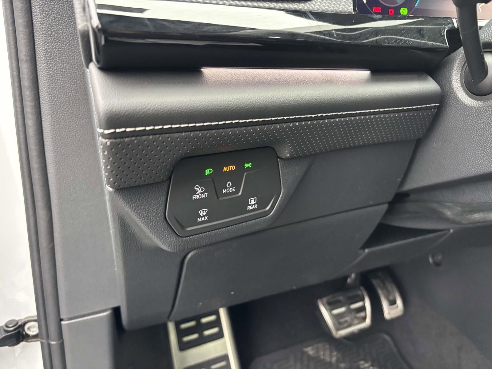 New 2026 Volkswagen Atlas Cross Sport SEL Premium R-Line AWD/4WD image 14