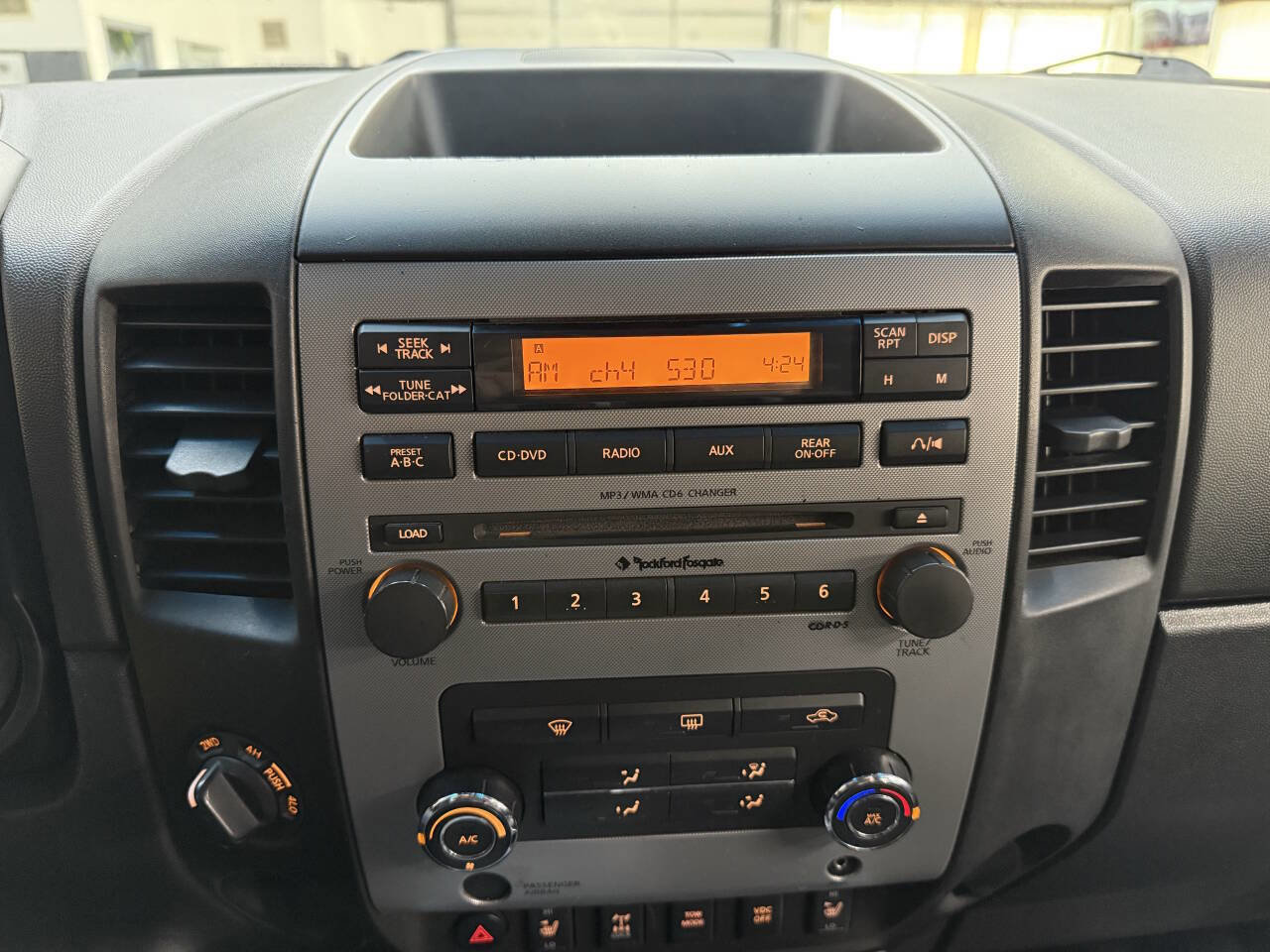 Used 2010 Nissan Titan PRO-4X w/ Pro-4x Leather Pkg AWD/4WD image 29