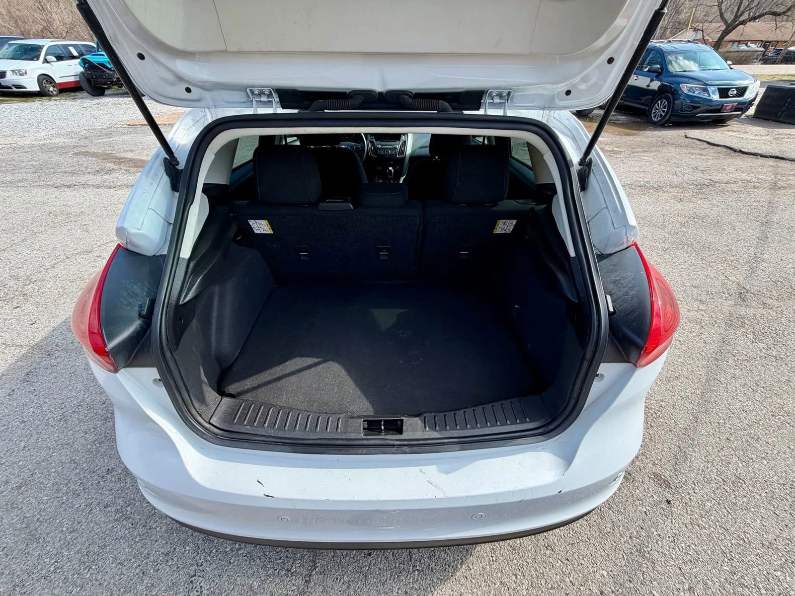 Used 2015 Ford Focus SE image 12