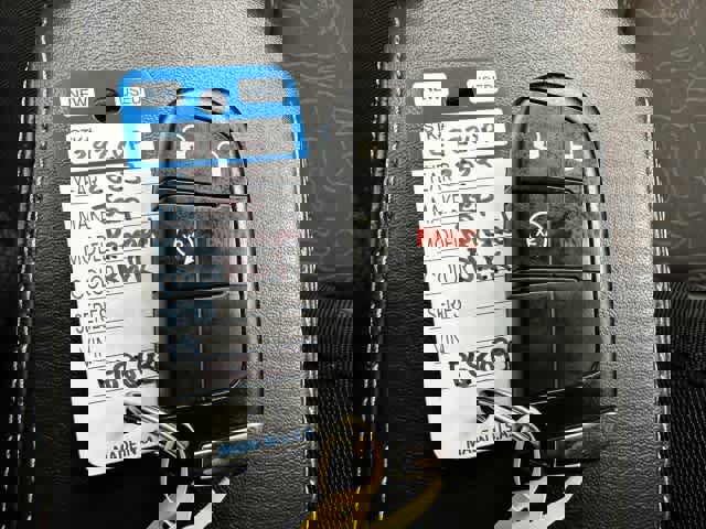 Used 2023 Jeep Renegade Latitude AWD/4WD image 32