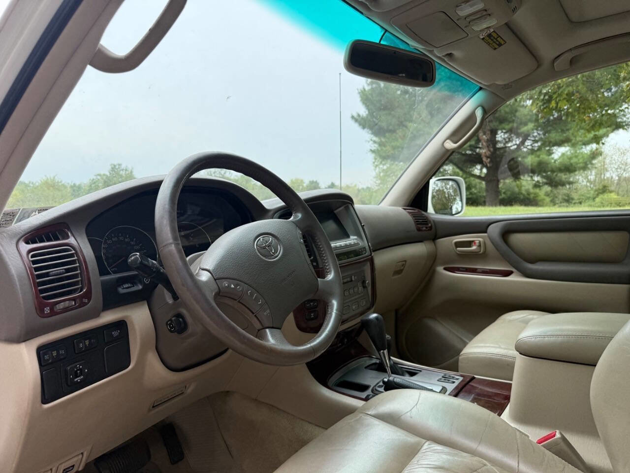 Used 2004 Toyota Land Cruiser image 47