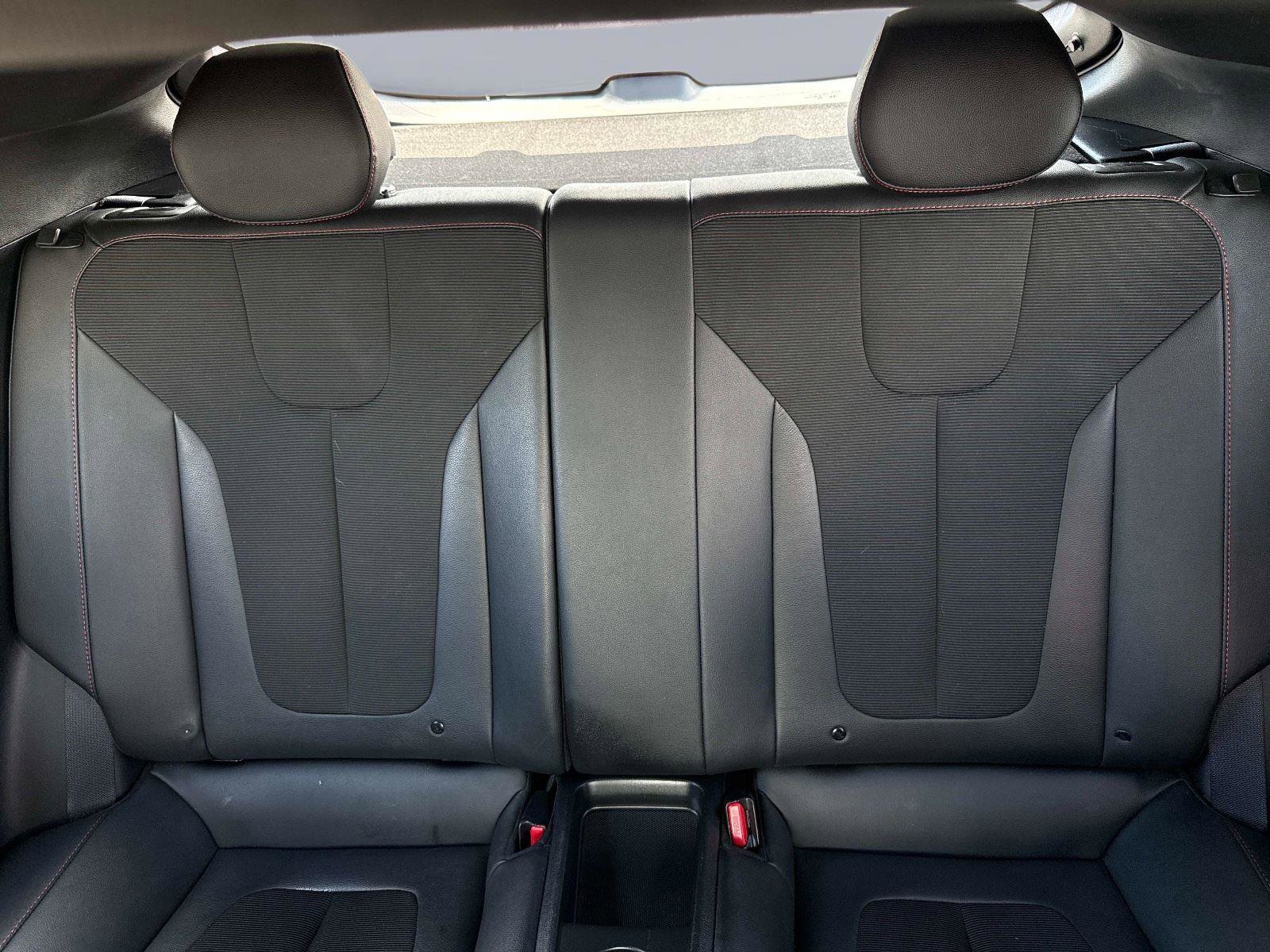 Used 2020 Hyundai Veloster 2.0 Premium image 16