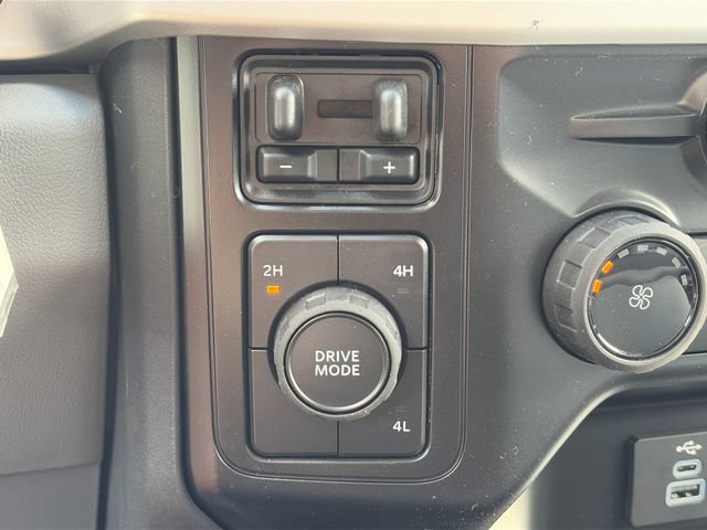 New 2026 Ford F550 4x4 Supercab Super Duty image 18