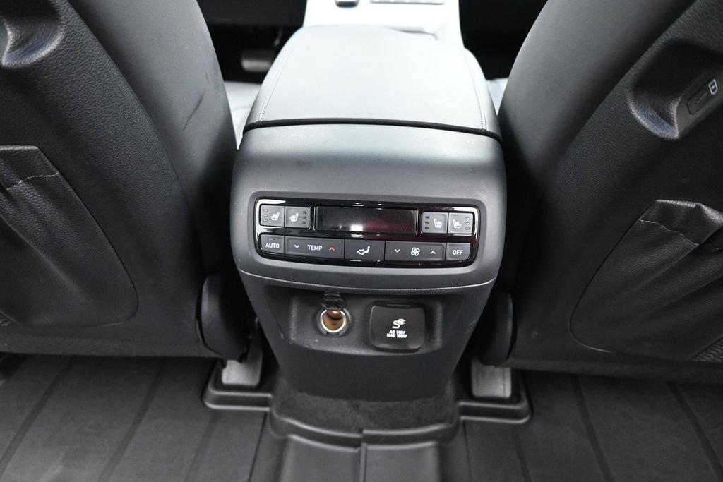 Used 2025 Hyundai Palisade SEL FWD image 16