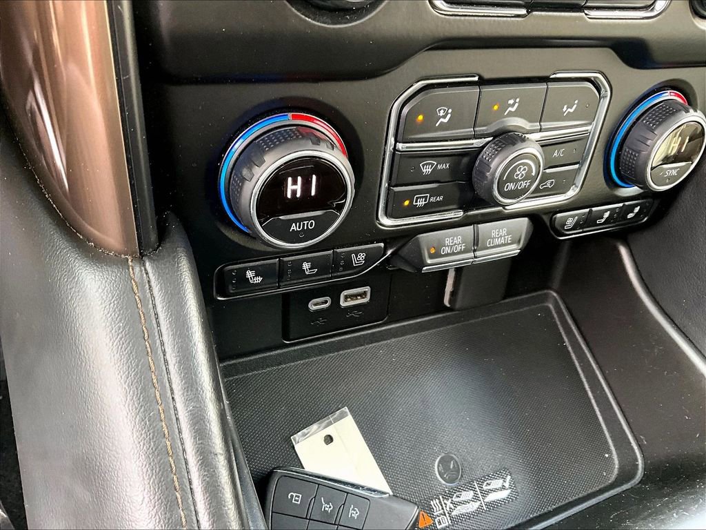 Used 2021 Chevrolet Tahoe High Country w/ Premium Package image 27