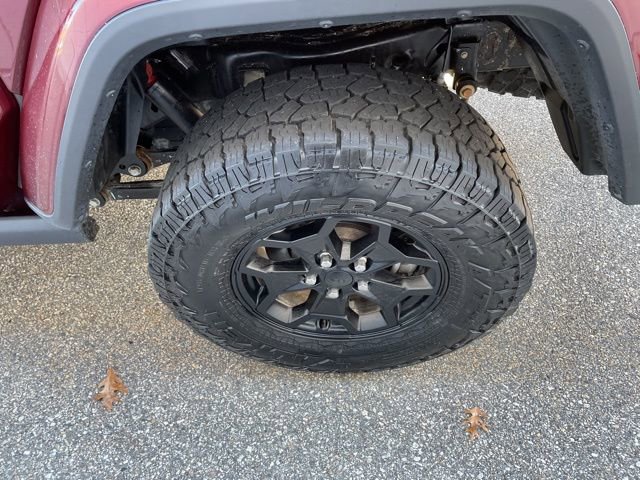 Used 2021 Jeep Gladiator Willys image 10